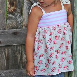 💕Cheeky Plum adorable floral top!